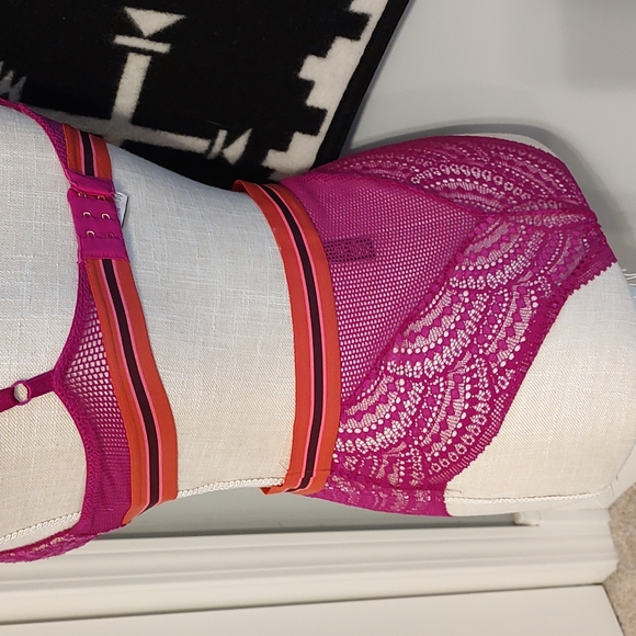 🥰GUC Victoria's Secret Very Sexy Lightly Lined Plunge & Hi-Waist Cheeky, 34B/SM - Picture 9 of 16